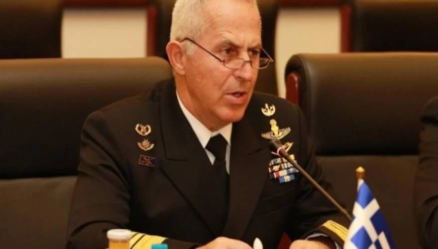 Δεν θα πιστεύετε ποιος είναι ο γιος του αρχηγού ΓΕΕΘΑ Ε.Αποστολάκη!